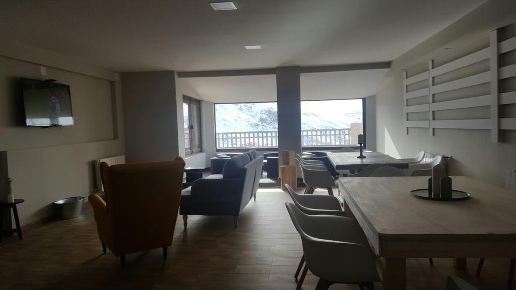 The Hostel Сиера Невада Екстериор снимка